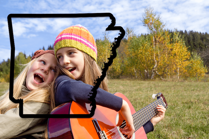 Arkansas homeschoolers learning guitar with Moosiko